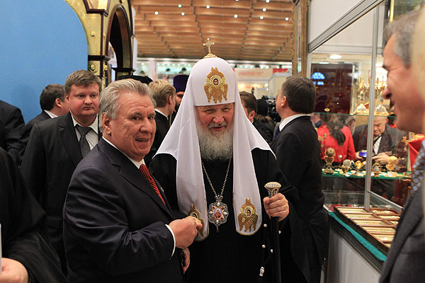 Евгений Пархаев и Патриарх Кирилл. Выставка 'Православная Русь 2010', Москва, Манеж